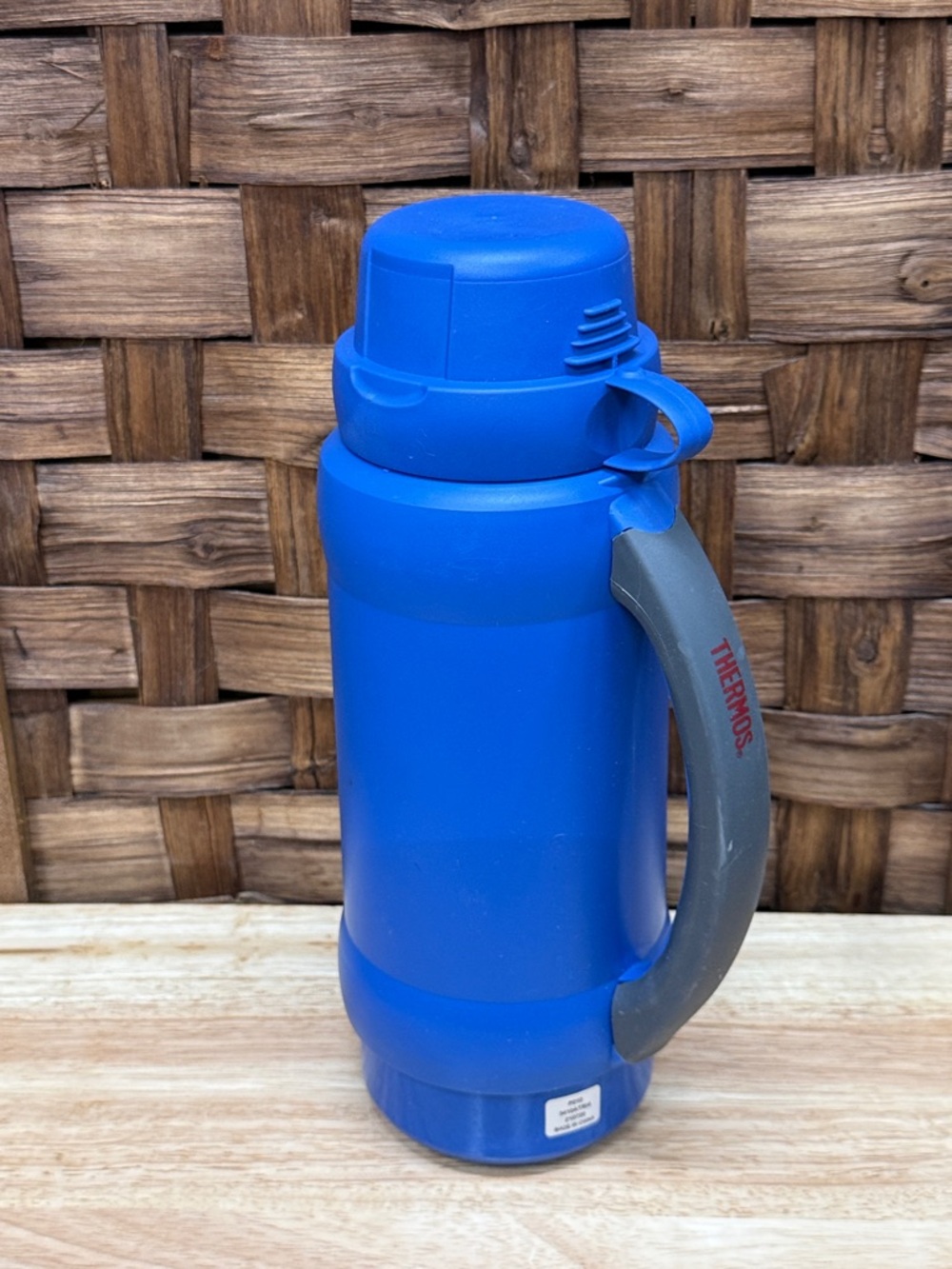 Thermos Blue Insulated Water Bottle with Gray Handle